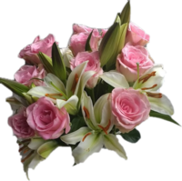A small bouquet of pink roses and cream flowers